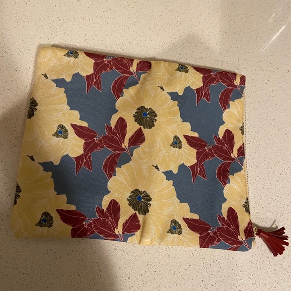 Fold-Over Purse - Picture 2 of 4